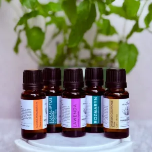 Zestaw pięciu 100% naturalnych olejków eterycznych AromatherapyOils – Lawenda, Eukaliptus Radiata, Rozmaryn, Słodka Pomarańcza i Cedr Atlaski