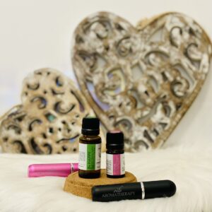 Walentynkowy zestaw AromatherapyOils dla Niej i dla Niego – mieszanki Sensual 5 ml i Be Happy 15 ml oraz inhalatory Niesamowity Róż i Wieczorowa Czerń